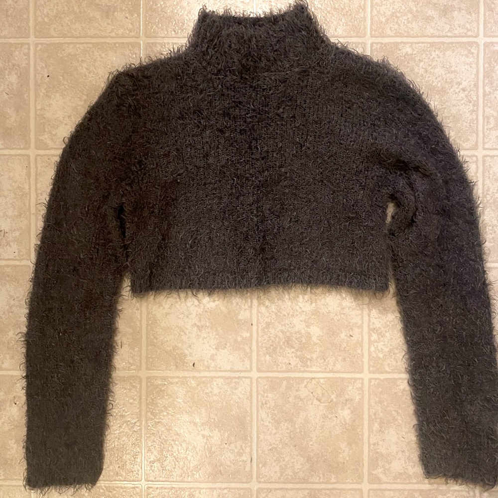 Turtleneck Cropped Sweater